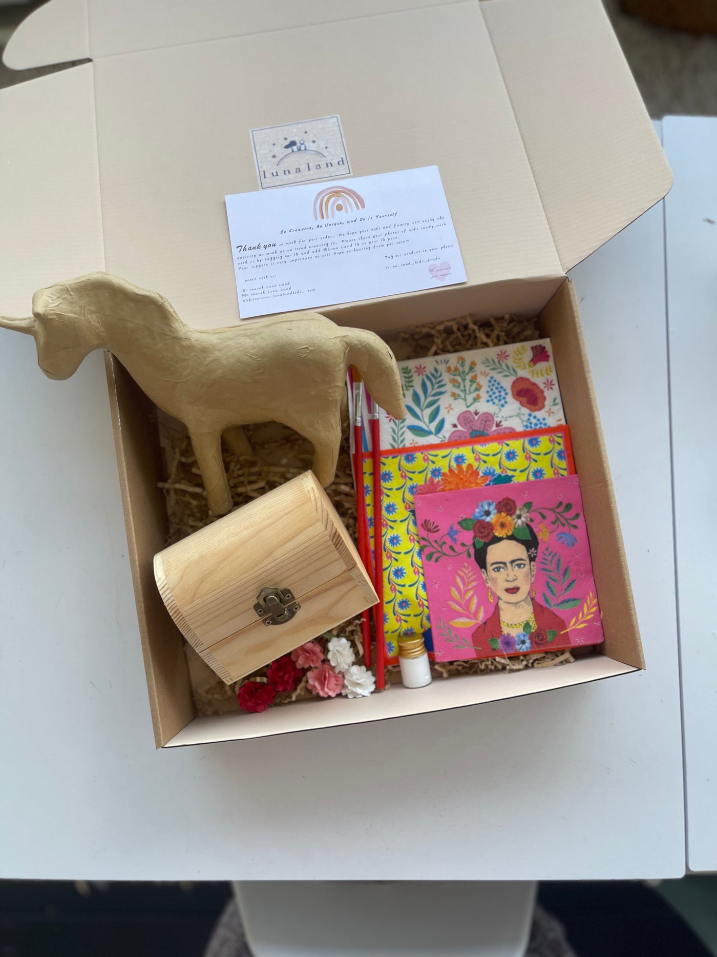 World artist theme collection (Inspired by [Artist Frida Kahlo]: create your jewlery box & unicorn artwork