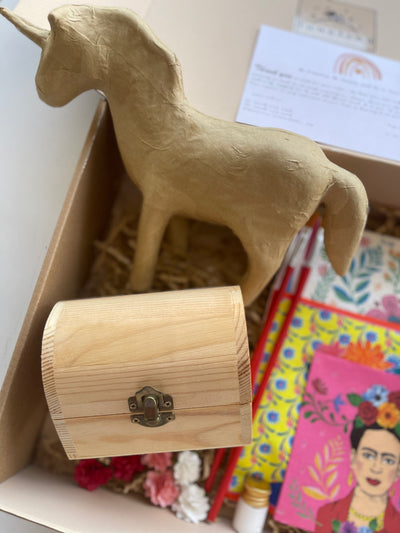 World artist theme collection (Inspired by [Artist Frida Kahlo]: create your jewlery box & unicorn artwork