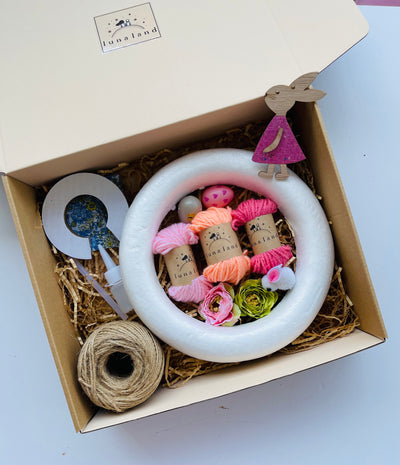 Easter Wreath by yarn DIY kit